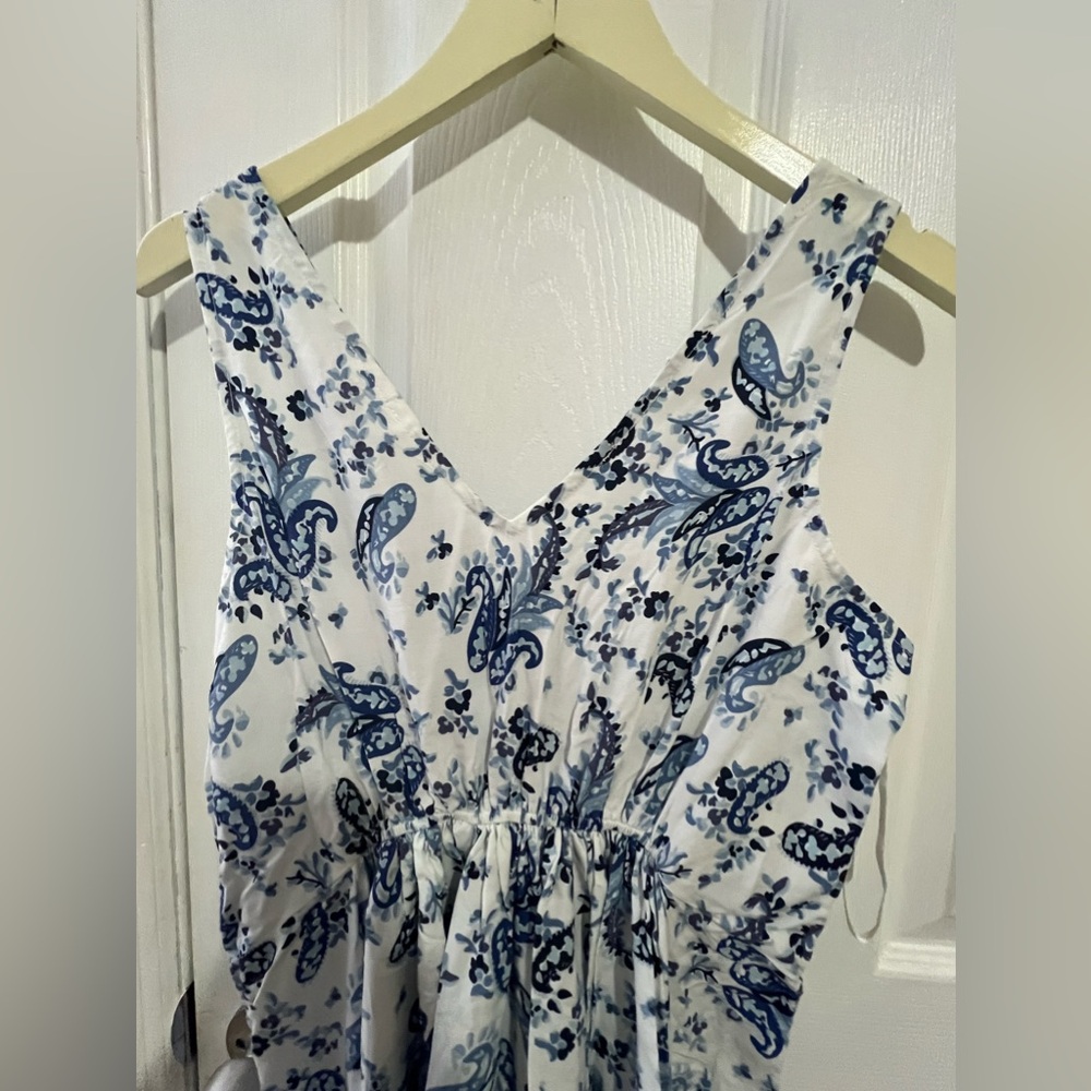 Beautiful classy dress chic and feminine